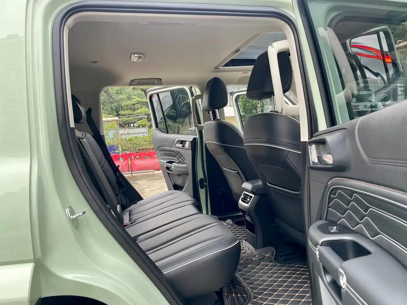 The 2021 Tank 300 City Edition 2.0T is very stylish. — миниатюра 12