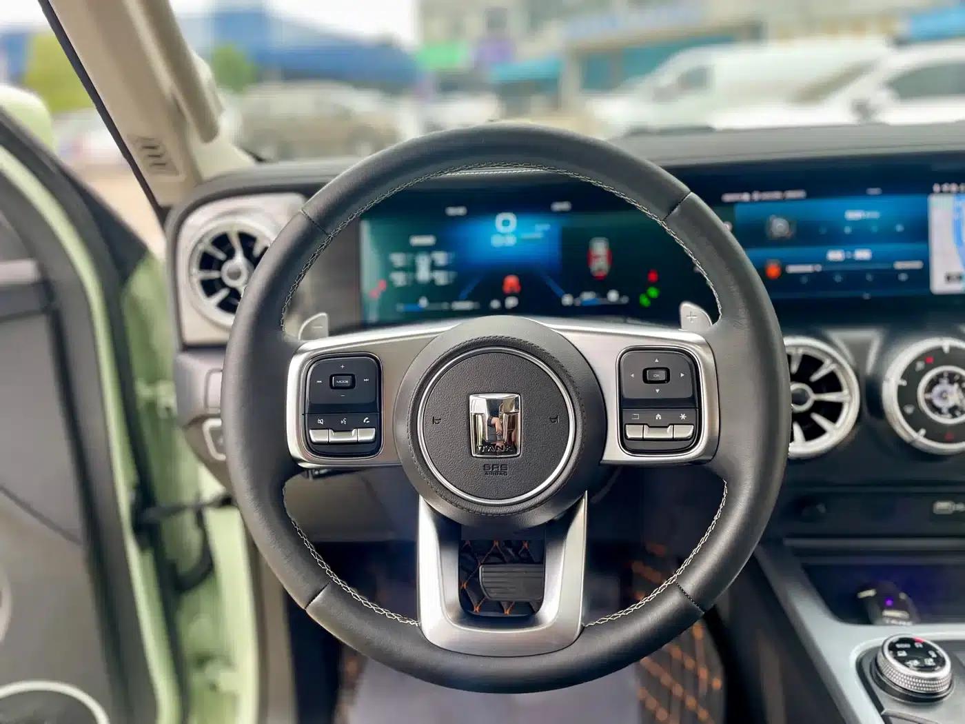 The 2021 Tank 300 City Edition 2.0T is very stylish. — миниатюра 13