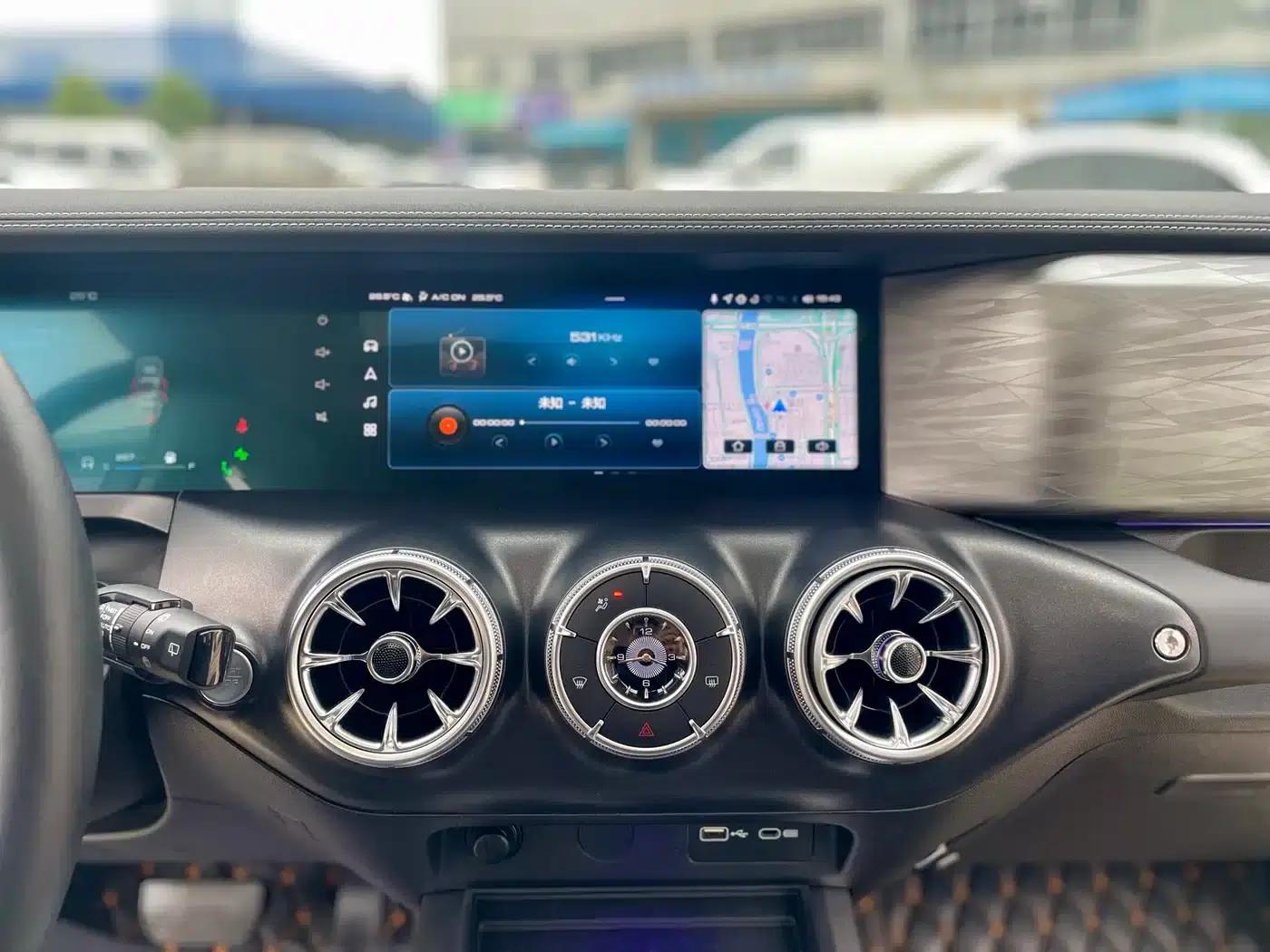 The 2021 Tank 300 City Edition 2.0T is very stylish. — миниатюра 15