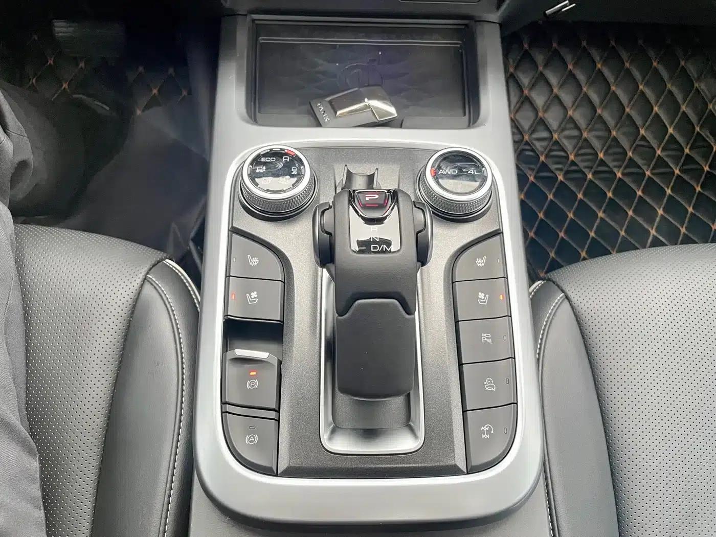 The 2021 Tank 300 City Edition 2.0T is very stylish. — миниатюра 17