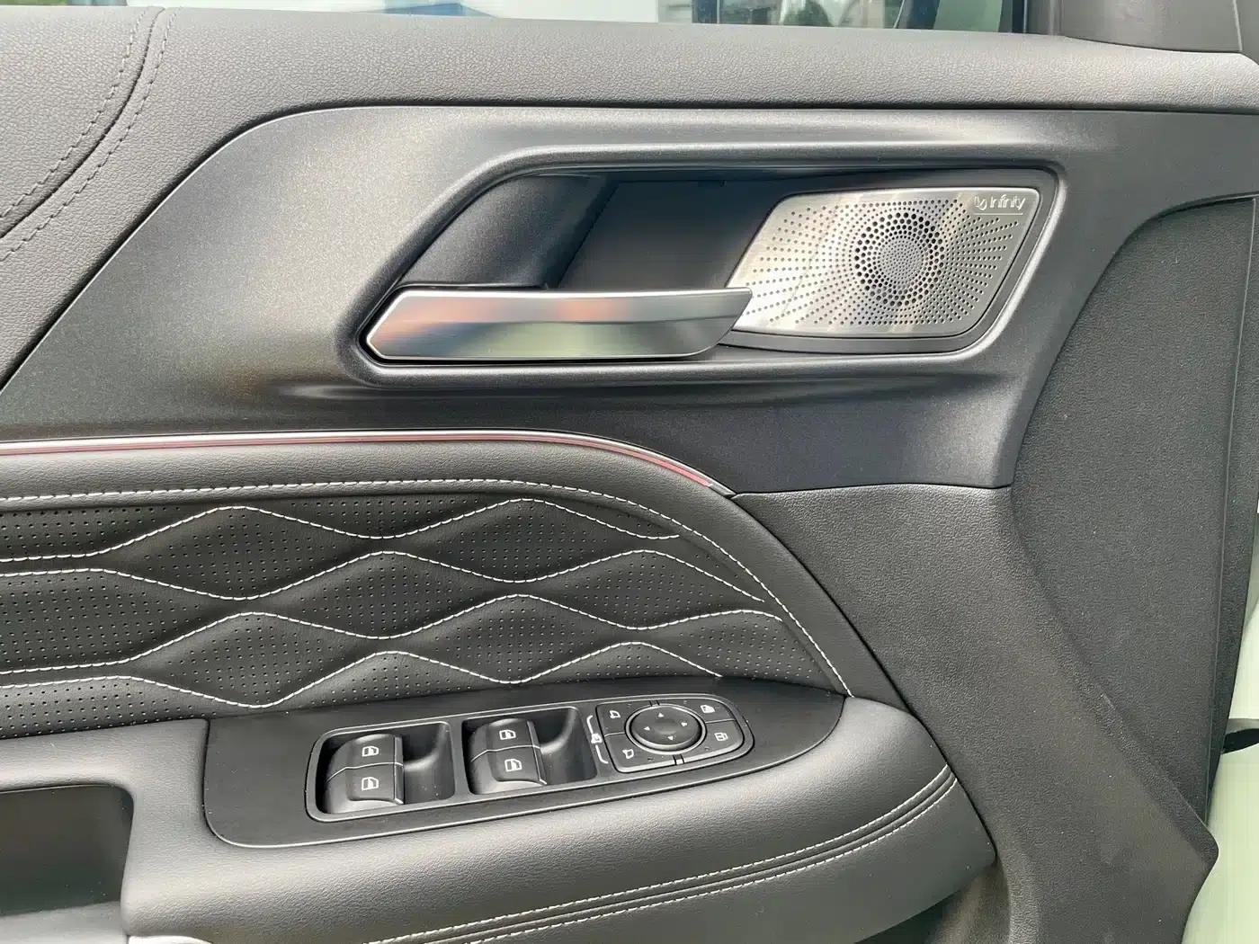 The 2021 Tank 300 City Edition 2.0T is very stylish. — миниатюра 23