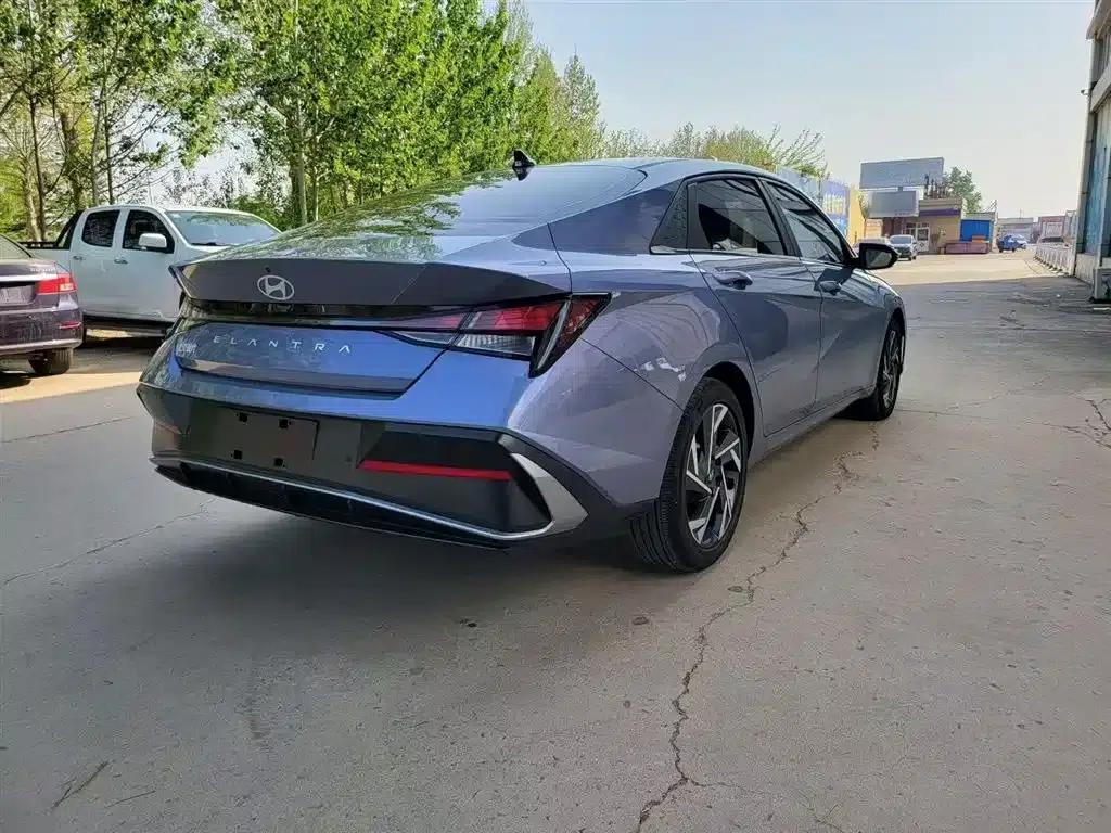 Hyundai Elantra 2023 1.5L CVT GLX Elite Edition — миниатюра 11