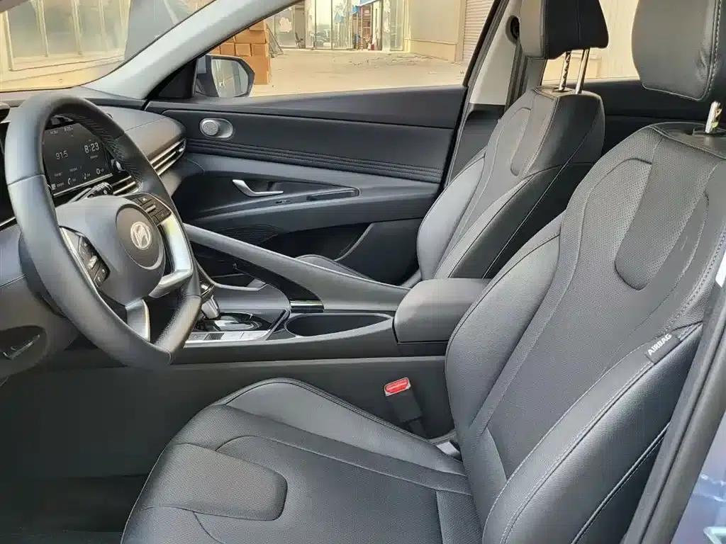 Hyundai Elantra 2023 1.5L CVT GLX Elite Edition — миниатюра 18