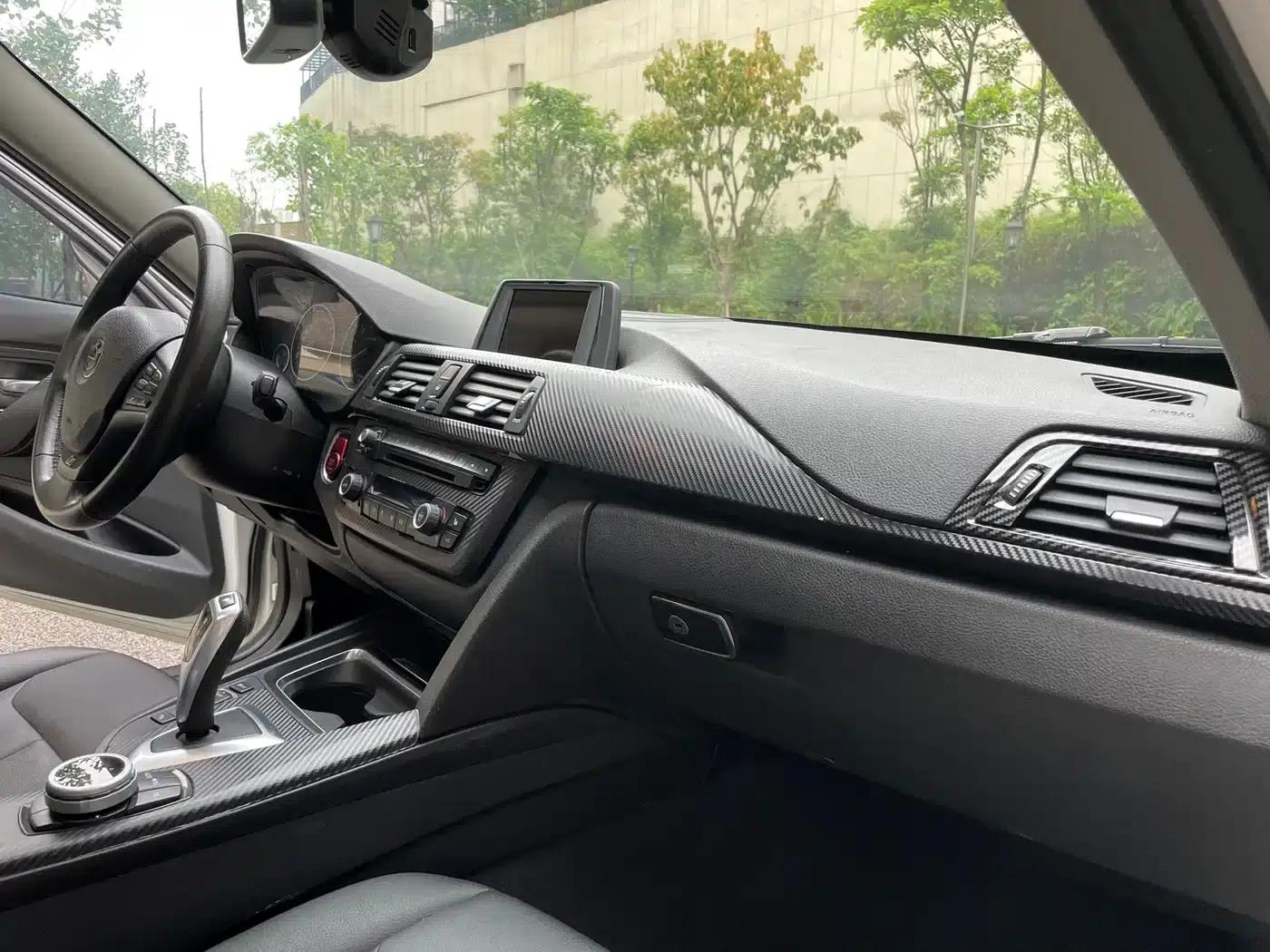 BMW 3 Series 2015 320i Fashion Edition — миниатюра 15