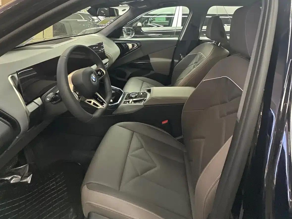 BMW X3 2025 xDrive30L Leading Edition M Sport Package — миниатюра 8