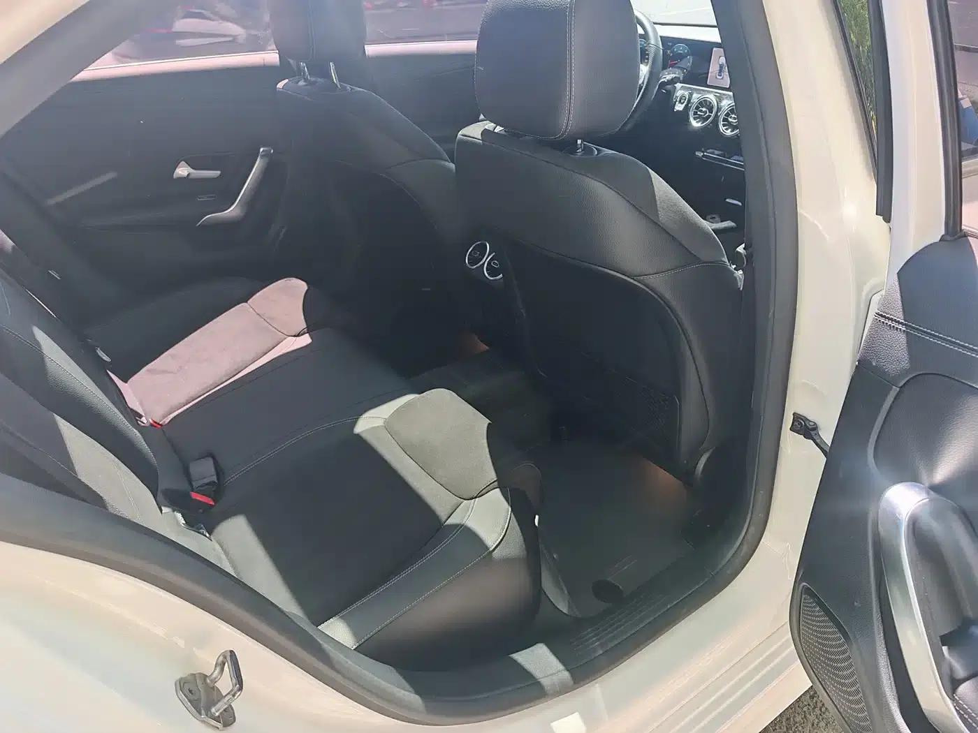 Mercedes-Benz A-Class 2021 A 200 L Sport Sedan Fashion Edition — миниатюра 6