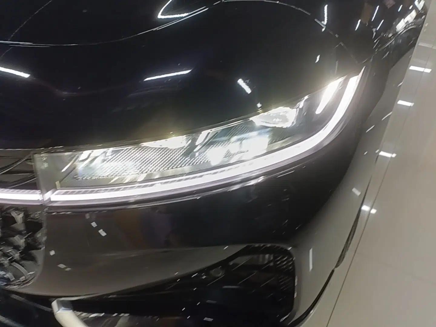 VOYAH PASSION 2024 PHEV Four-Wheel Drive Ultra-Long Range Flagship Model — миниатюра 9