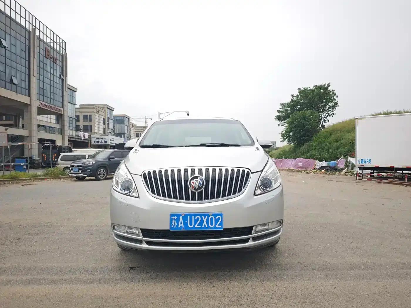 Buick GL8 2013 3.0L XT Luxury Business Flagship Edition — миниатюра 2