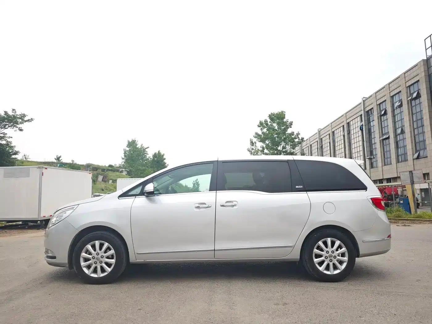Buick GL8 2013 3.0L XT Luxury Business Flagship Edition — миниатюра 14