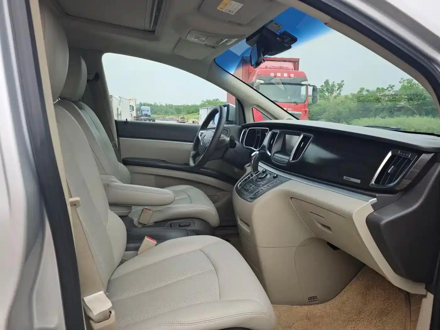 Buick GL8 2013 3.0L XT Luxury Business Flagship Edition — миниатюра 9