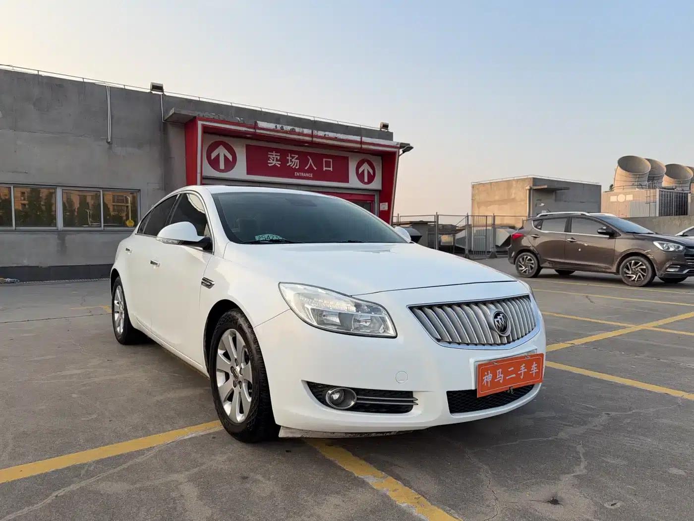 Buick Regal 2012 2.0L Luxury Edition — миниатюра 3