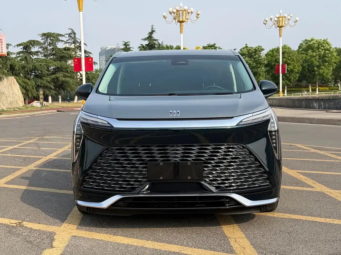Century 2023 2.0T Four-Seat Private Edition — миниатюра 2