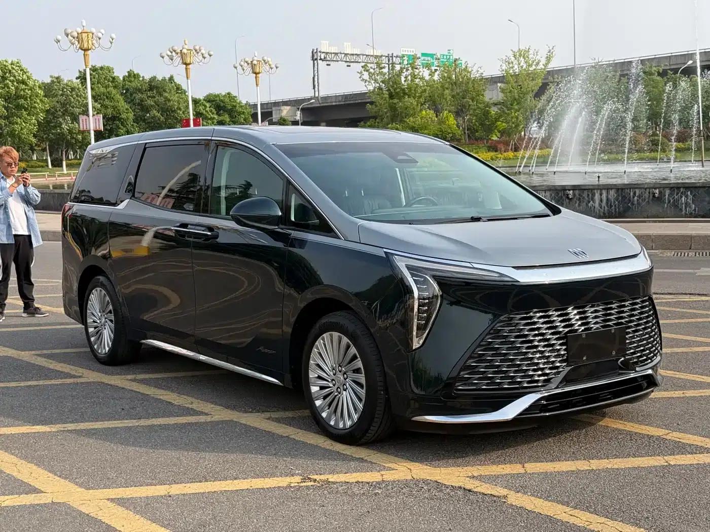 Century 2023 2.0T Four-Seat Private Edition — миниатюра 6