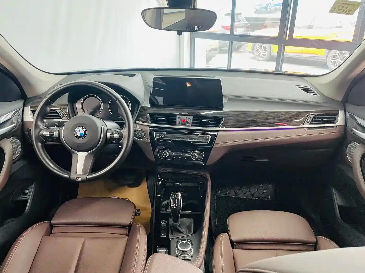 BMW X1 2021 xDrive25Li Premium — миниатюра 7