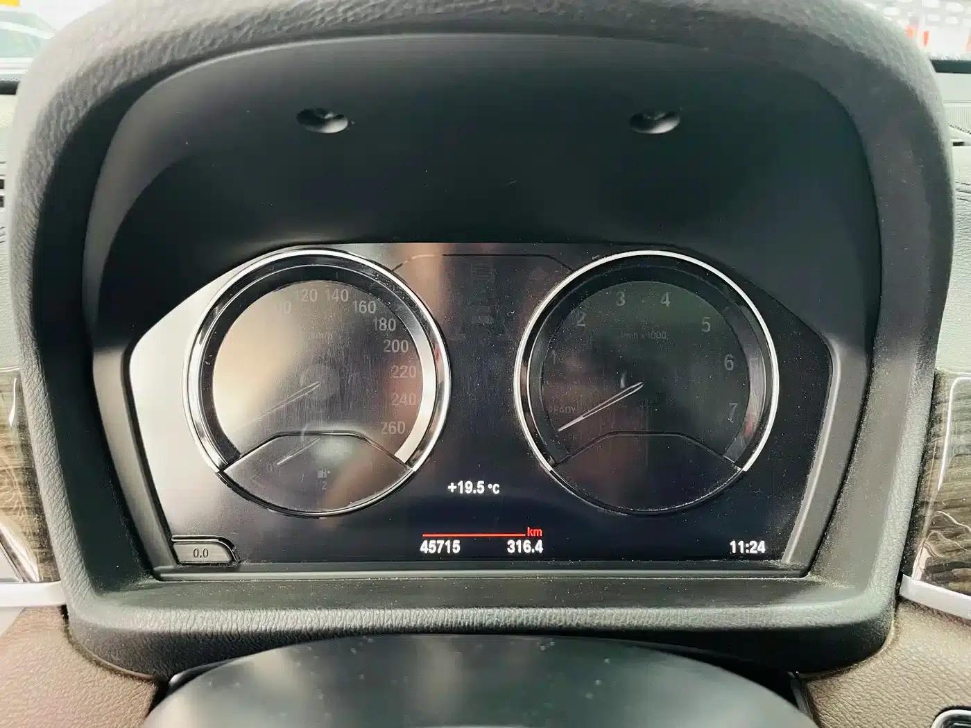 BMW X1 2021 xDrive25Li Premium — миниатюра 8