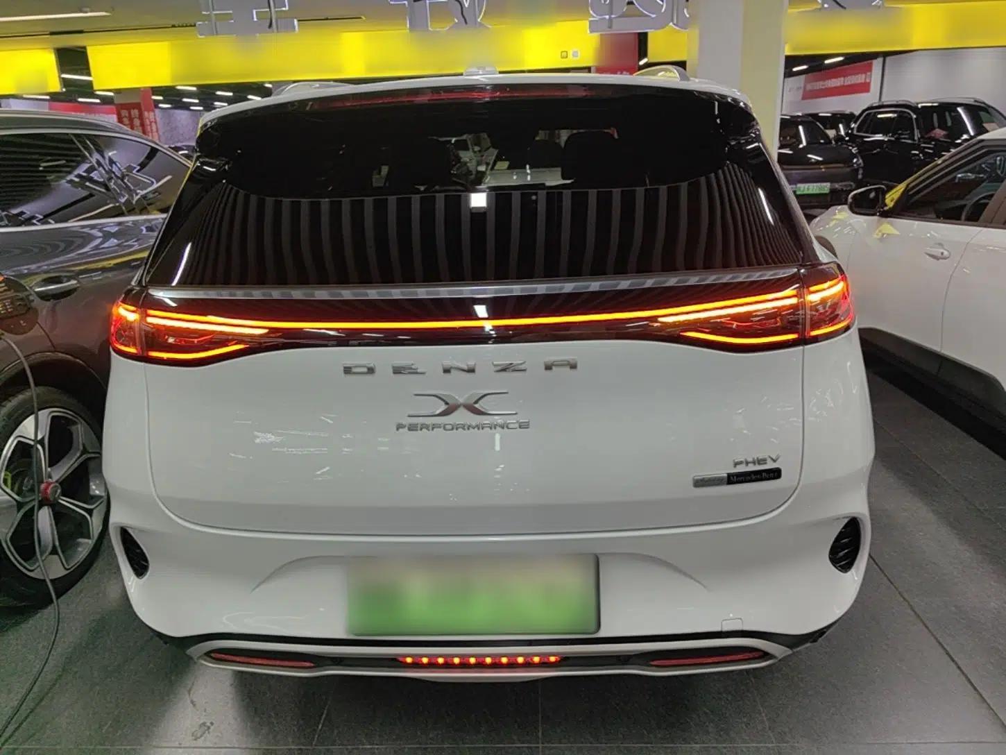 Denza X 2020 PHEV Flagship Edition — миниатюра 3