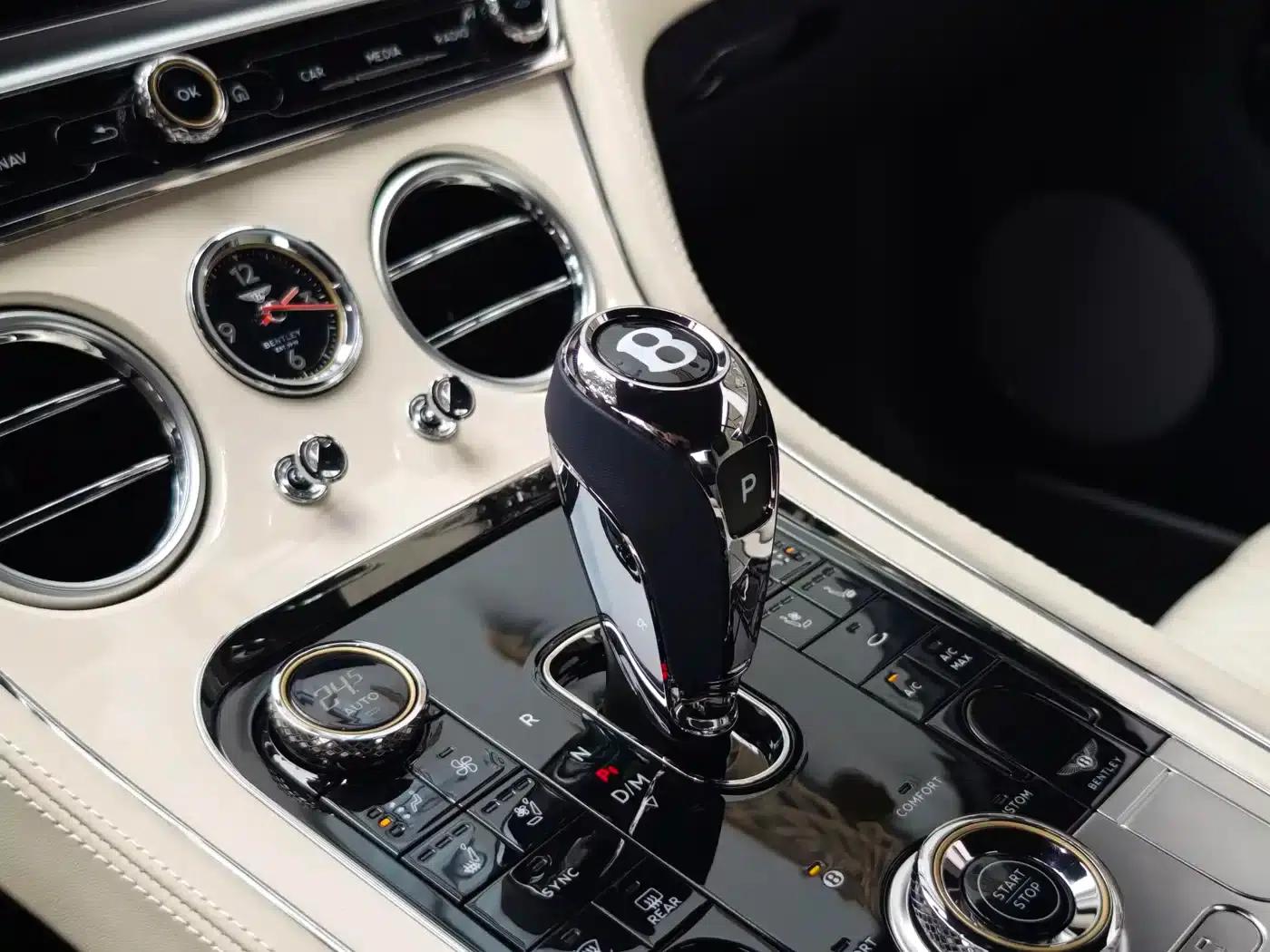 2024 Continental 4.0T GT V8 Elegance Edition — миниатюра 11
