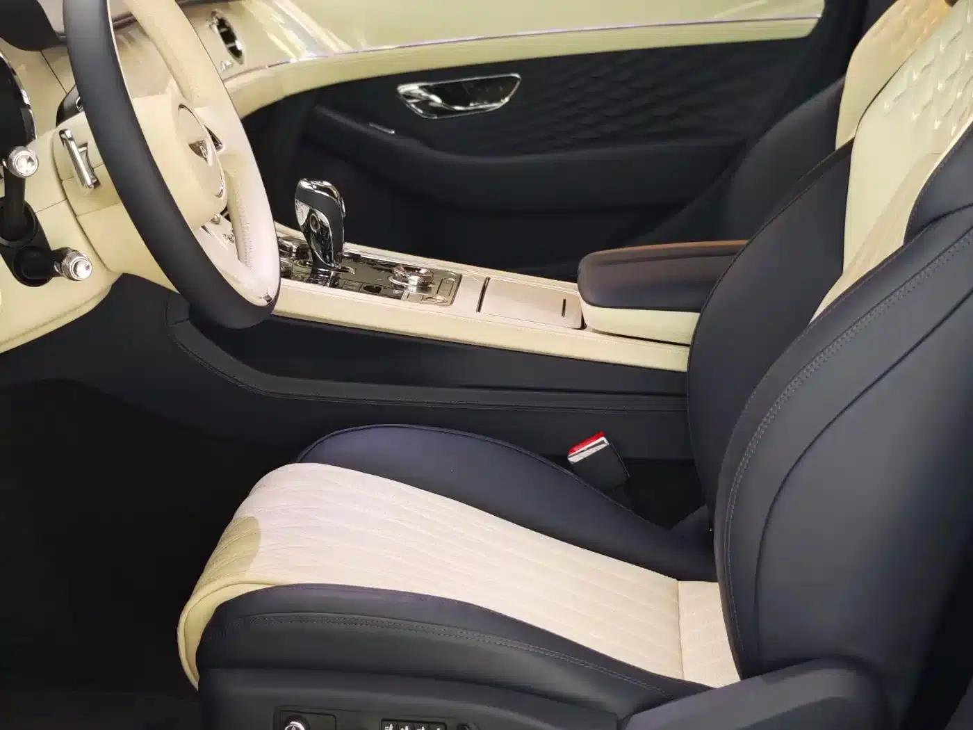 2024 Continental 4.0T GT V8 Elegance Edition — миниатюра 20