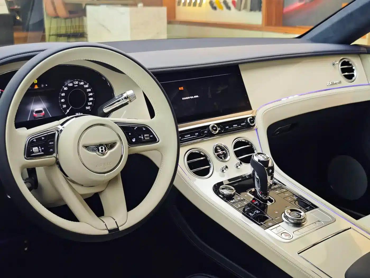 2024 Continental 4.0T GT V8 Elegance Edition — миниатюра 22