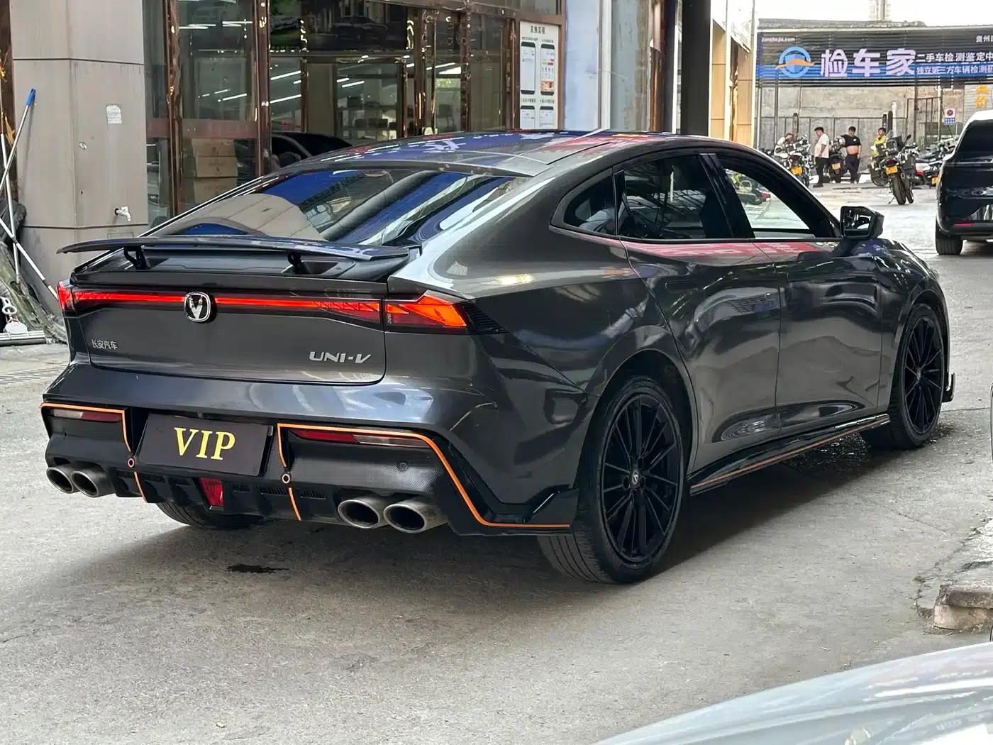 Changan UNI-V 2022 1.5T Sport Edition — миниатюра 9
