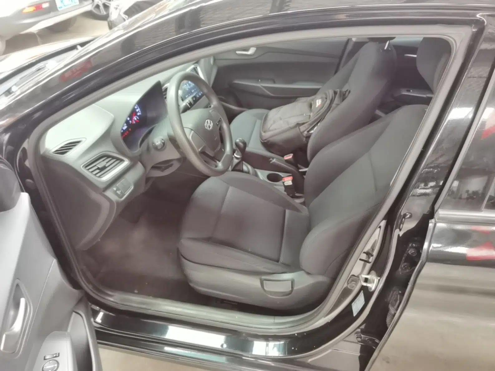 Hyundai Verna (new generation) 2016 1.4L Manual Cool Edition GLS — миниатюра 18
