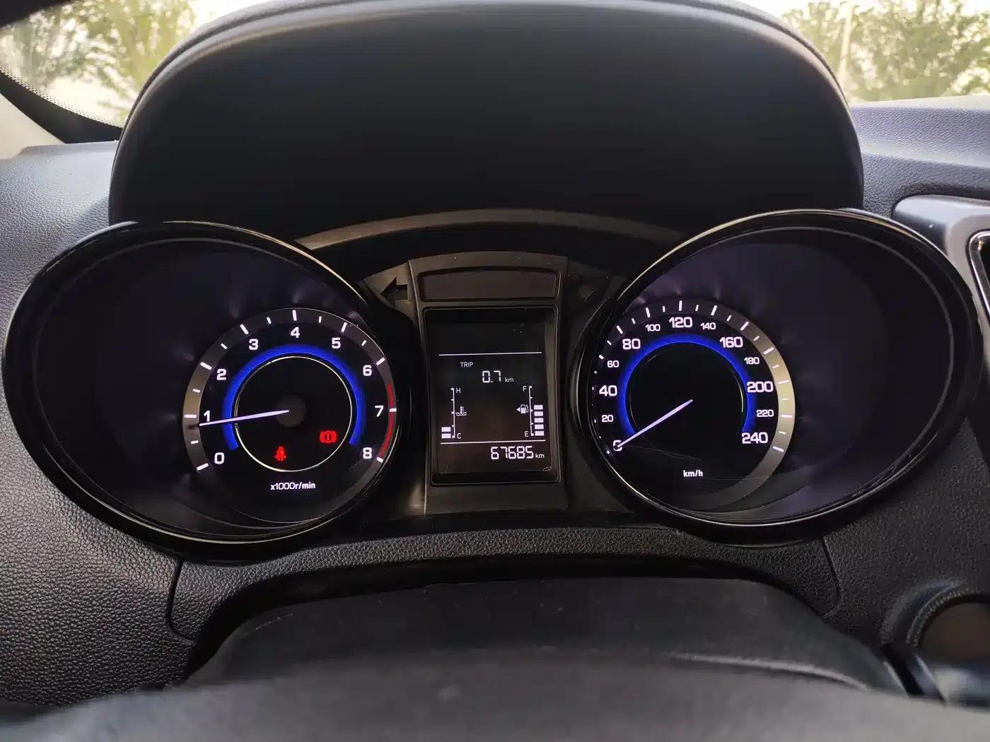Changan CS15 2016 1.5L Manual Fashion Edition — миниатюра 7