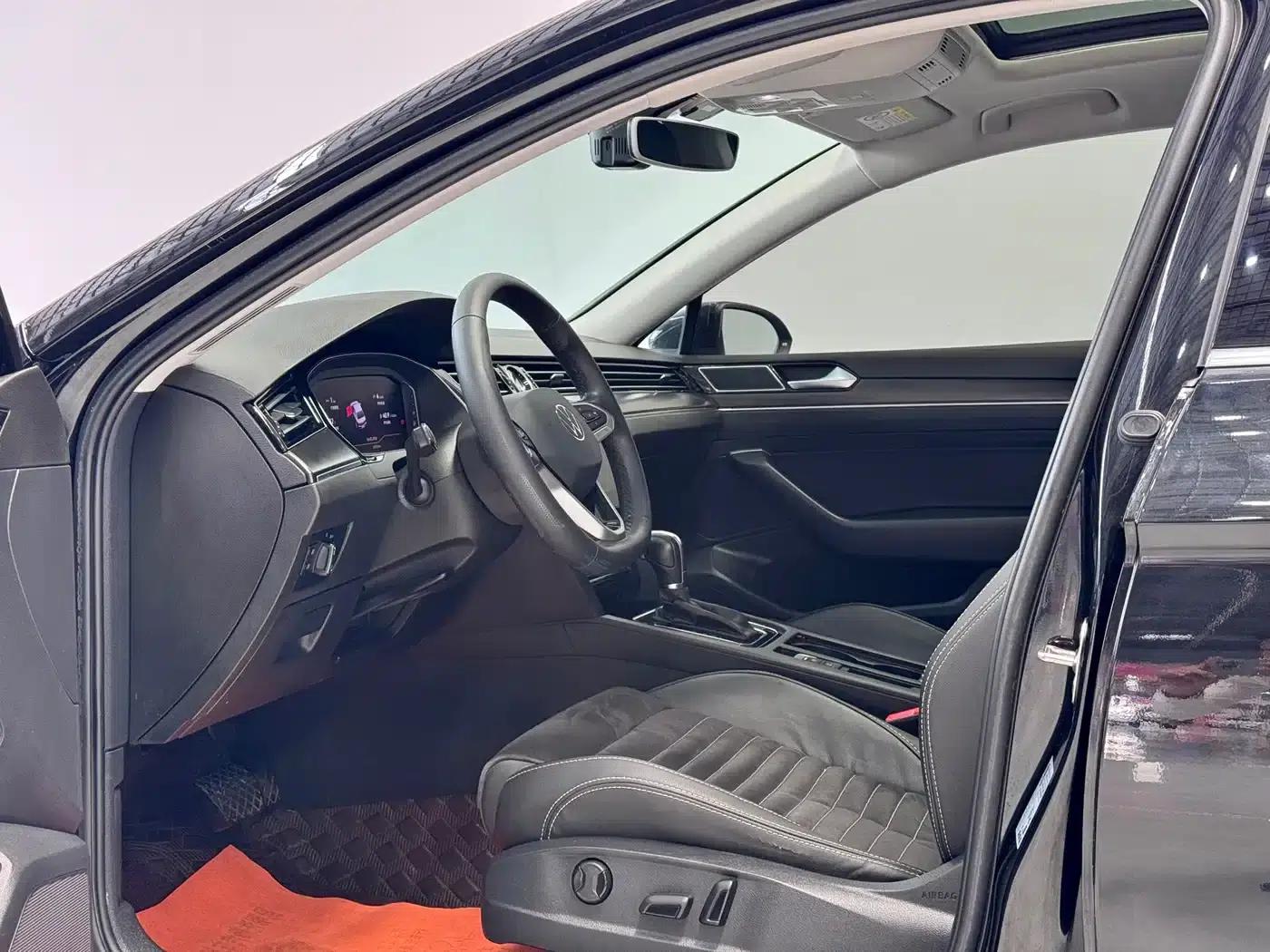 Volkswagen Passat 2021 330TSI DSG 30th Anniversary Edition — миниатюра 4