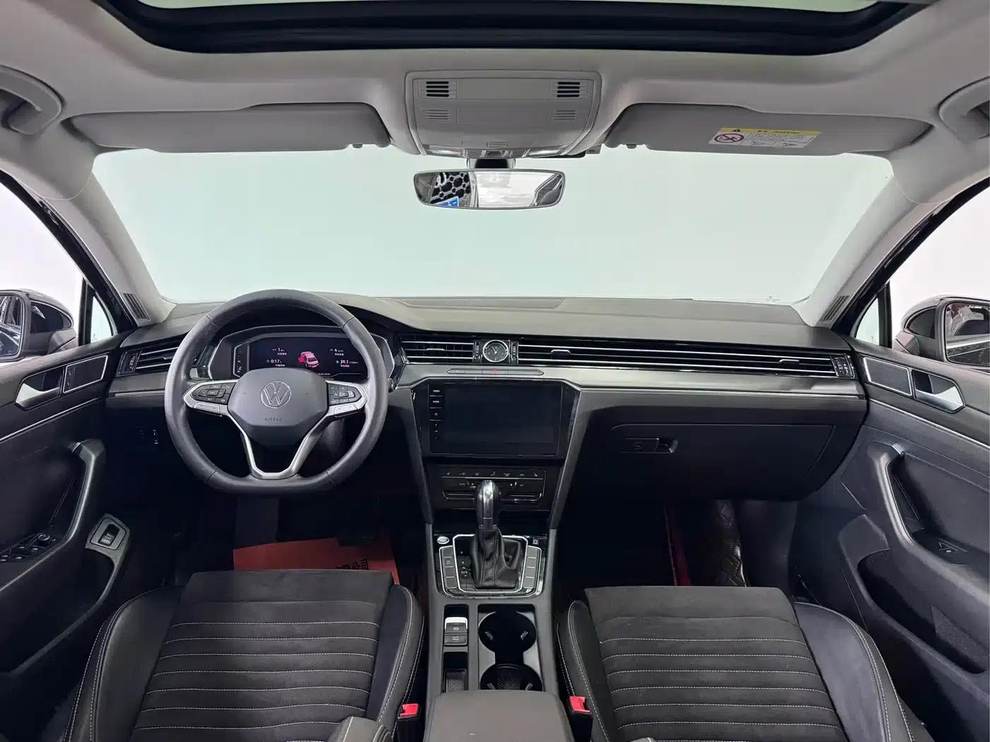 Volkswagen Passat 2021 330TSI DSG 30th Anniversary Edition — миниатюра 5