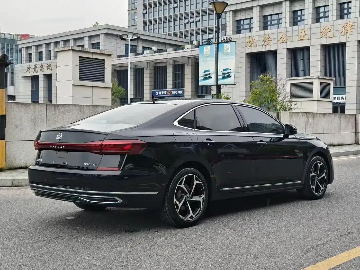 2024 Passat 380TSI Dragon Edition — миниатюра 5