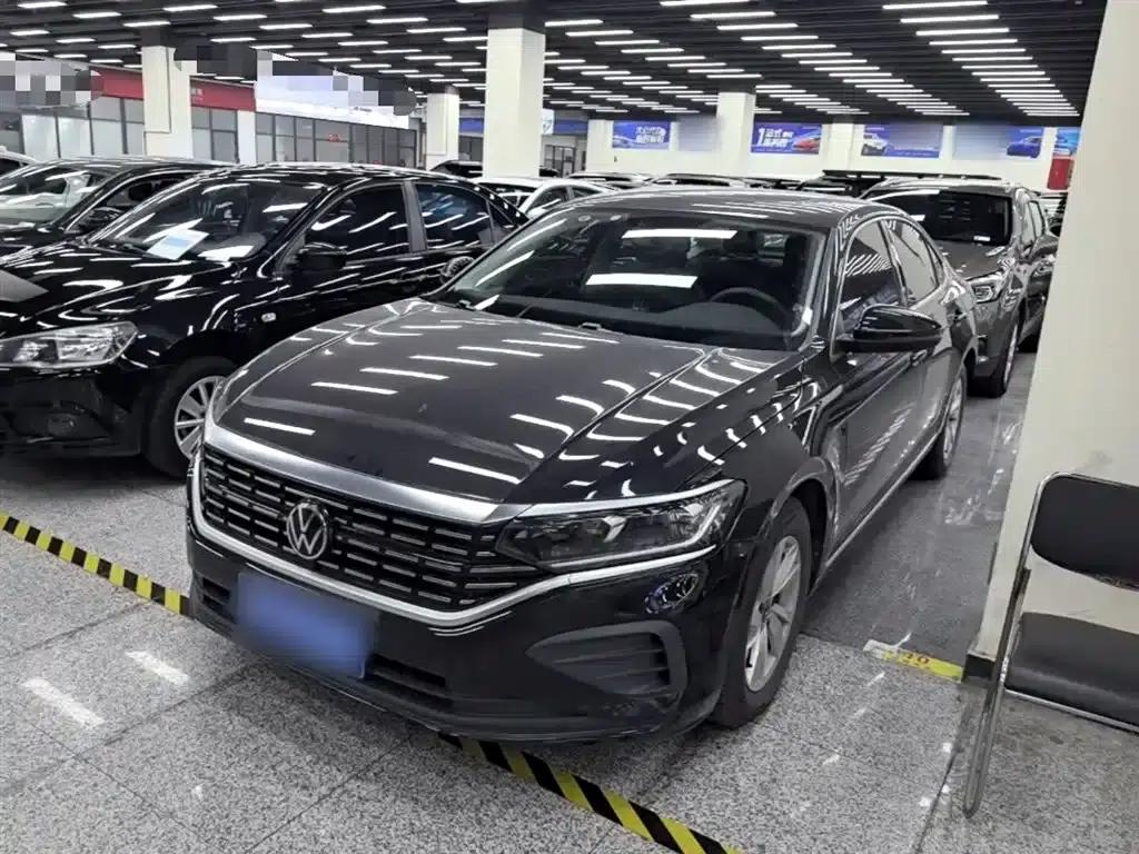2025 Passat Outstanding Edition 280TSI Business Version — миниатюра 1