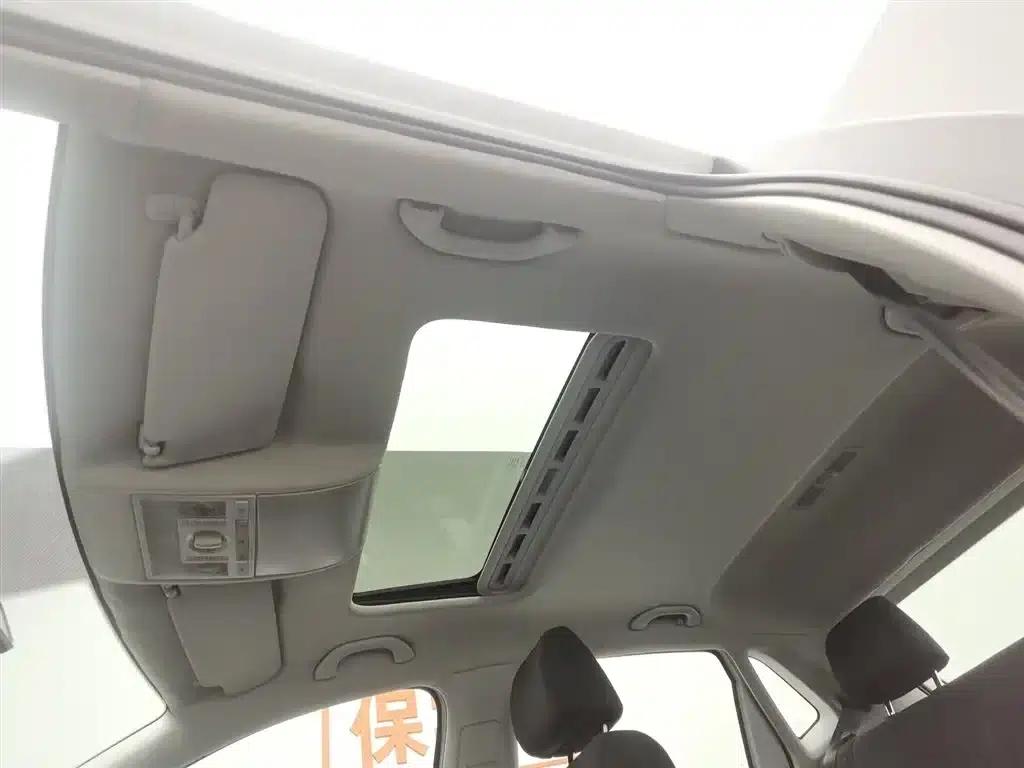 2013 Polo 1.6L Manual Comfort Edition — миниатюра 14