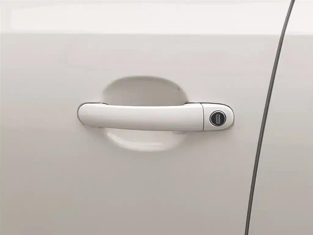 2013 Polo 1.6L Manual Comfort Edition — миниатюра 18