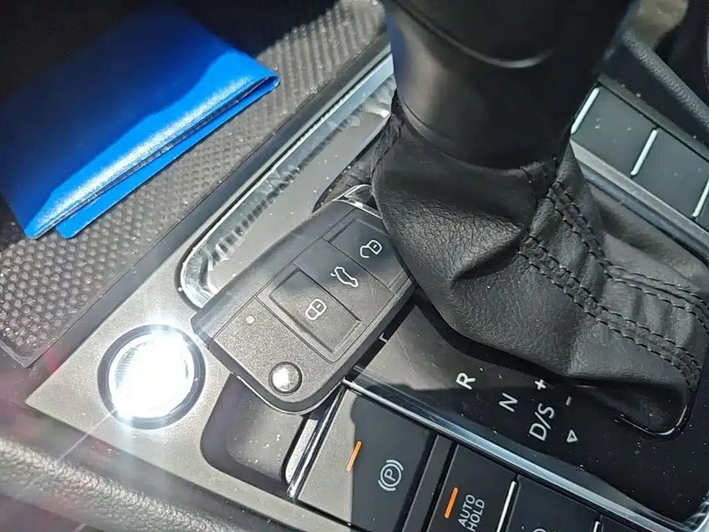 2025 Volkswagen Bora Facelift 200TSI DSG Joyful Navigation Edition — миниатюра 15