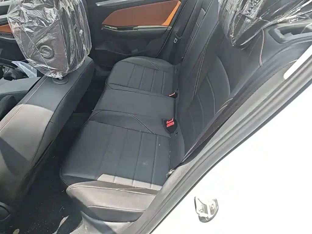 2025 Volkswagen Bora Facelift 200TSI DSG Joyful Navigation Edition — миниатюра 24
