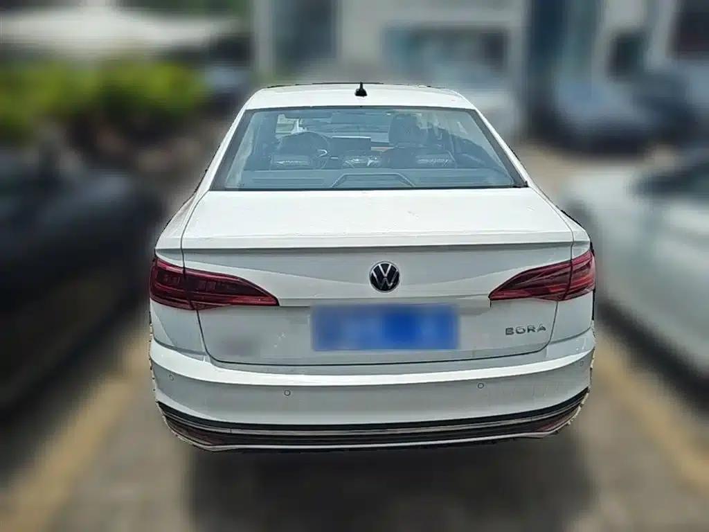 2025 Volkswagen Bora Facelift 200TSI DSG Joyful Navigation Edition — миниатюра 10