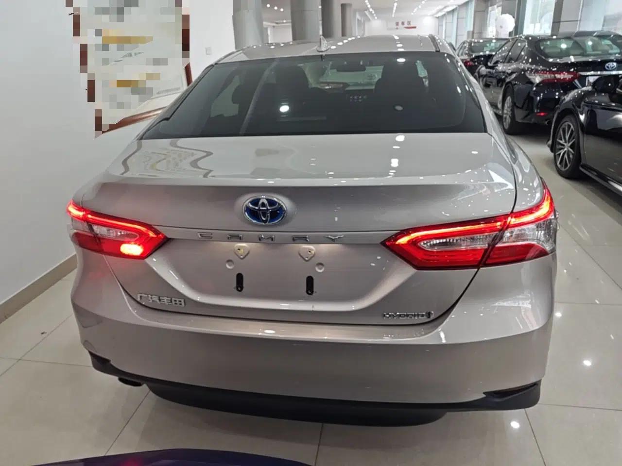 Toyota Camry 2021 Dual-Motor 2.5HG Luxury Edition — миниатюра 3
