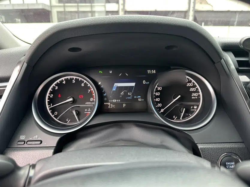 Toyota Camry 2019 Revised Version 2.0G Luxury Edition — миниатюра 24