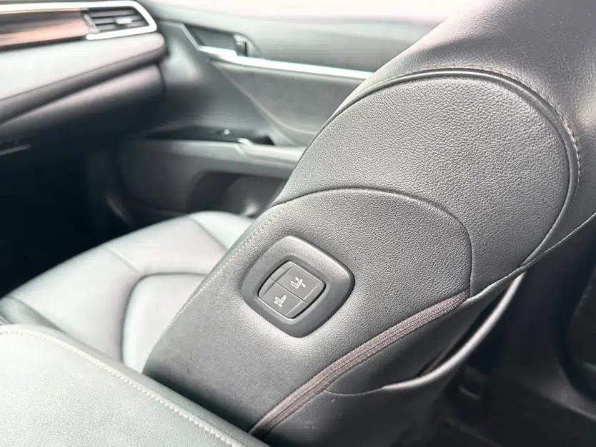 Toyota Camry 2019 Revised Version 2.0G Luxury Edition — миниатюра 28