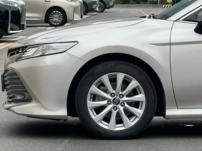 Toyota Camry 2019 Revised Version 2.0G Luxury Edition — миниатюра 6