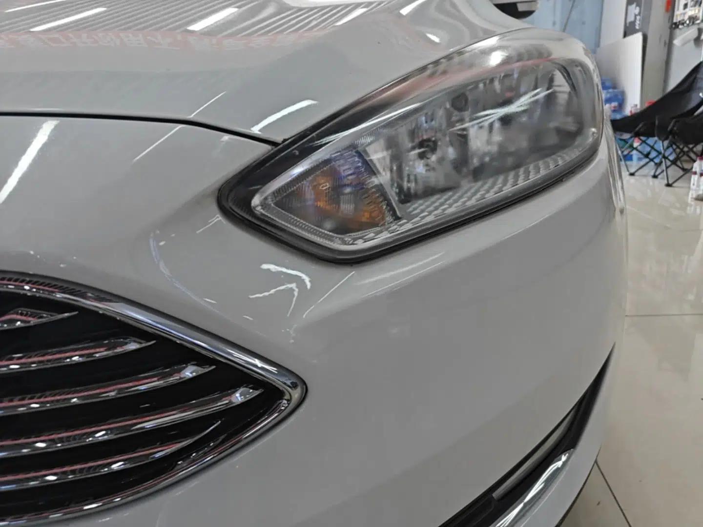 Ford Focus 2017 Sedan 1.6L Automatic Fashion Edition Smart Drive Version — миниатюра 9