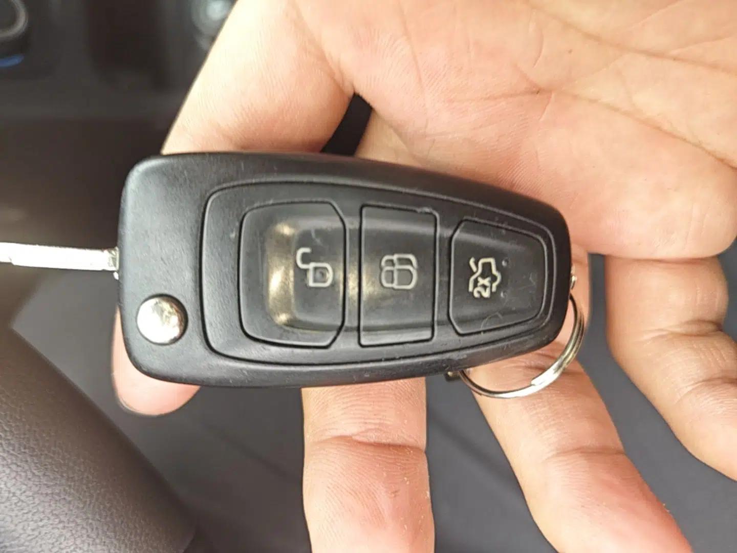 Ford Focus 2015 Sedan 1.6L Automatic Trend Model — миниатюра 22