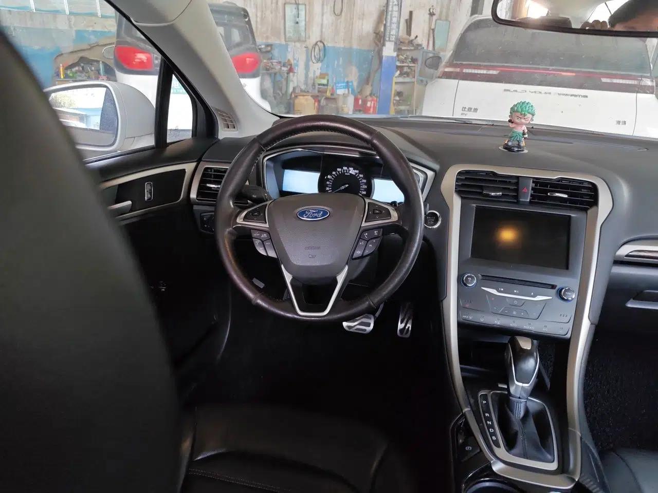 Ford Mondeo 2013 2.0L GTDi 200 Luxury Model — миниатюра 9