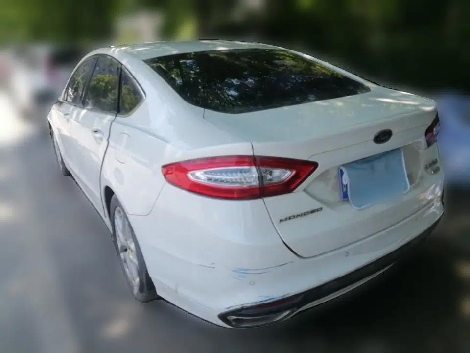 Ford Mondeo 2013 1.5L GTDi180 Fashion Edition — миниатюра 4