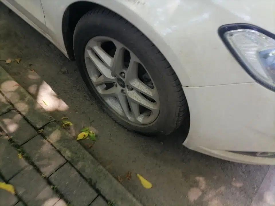 Ford Mondeo 2013 1.5L GTDi180 Fashion Edition — миниатюра 8