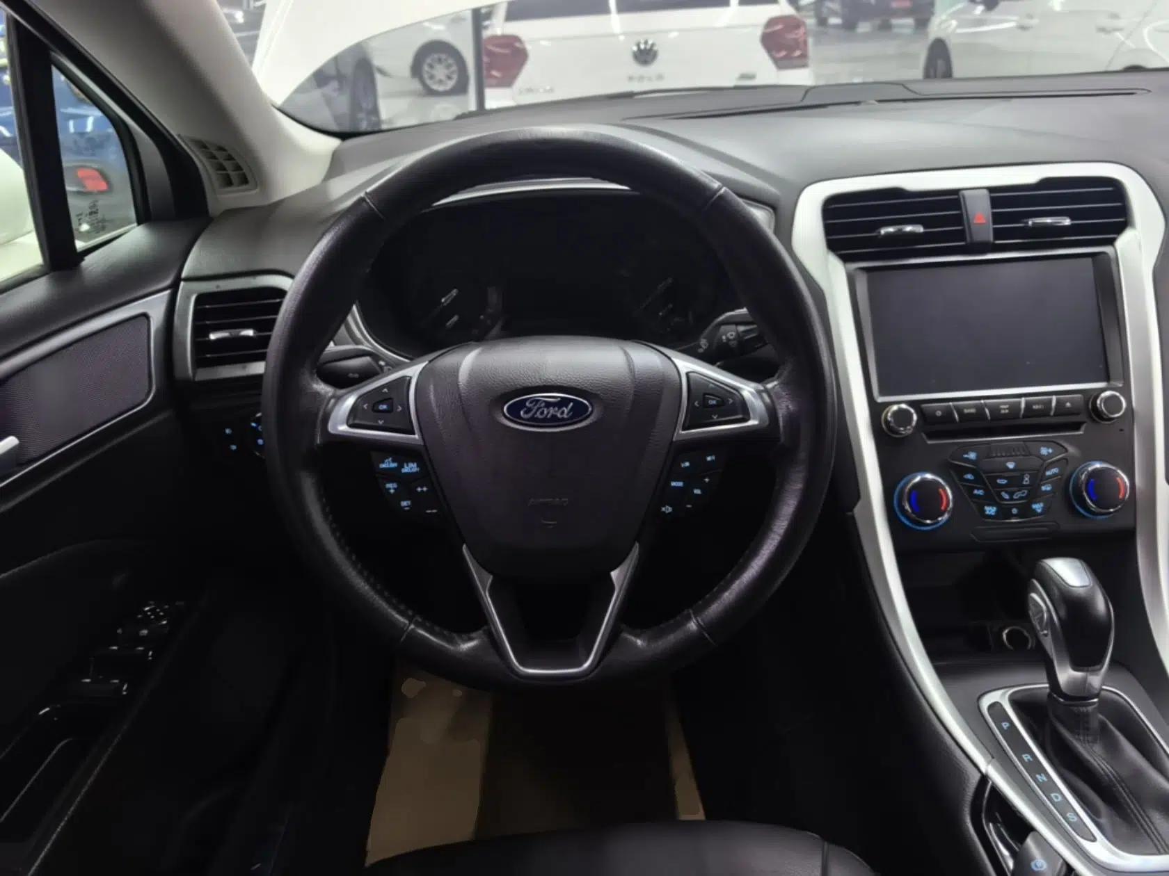 Ford Mondeo 2013 1.5L GTDi180 Fashion Edition — миниатюра 14