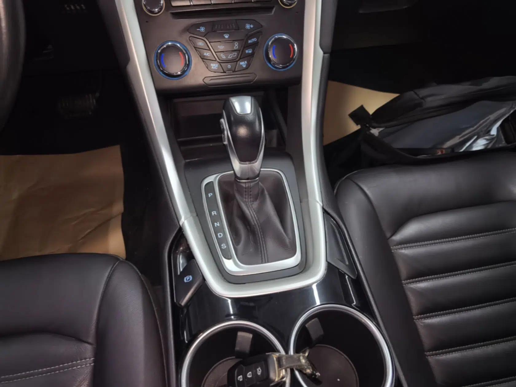 Ford Mondeo 2013 1.5L GTDi180 Fashion Edition — миниатюра 17