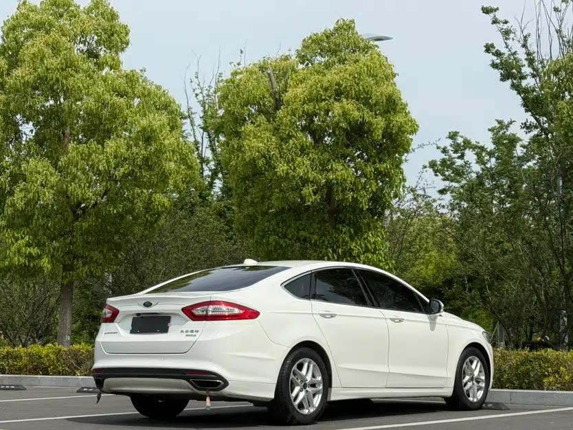 Ford Mondeo 2013 1.5L GTDi180 Fashion Edition — миниатюра 3