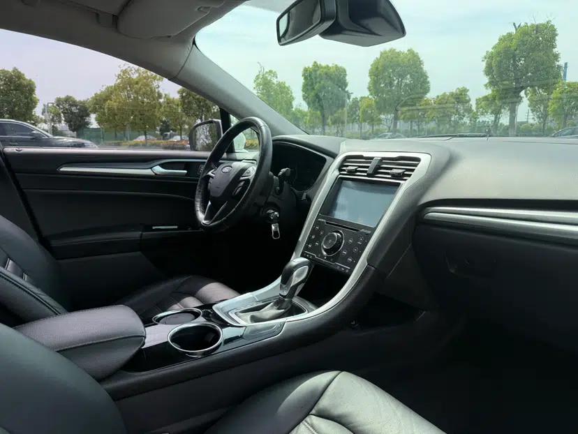 Ford Mondeo 2013 1.5L GTDi180 Fashion Edition — миниатюра 27