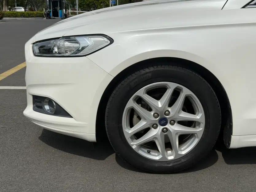 Ford Mondeo 2013 1.5L GTDi180 Fashion Edition — миниатюра 4