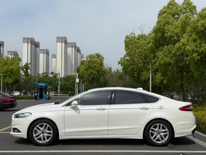 Ford Mondeo 2013 1.5L GTDi180 Fashion Edition — миниатюра 7